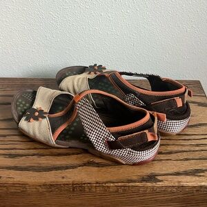 Camper women’s size 40 flats